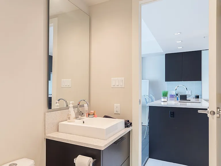 2105-1111 10th St SW #2105 — Photo 19