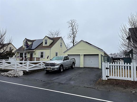 2nd image of 607 Palmer Ave