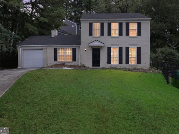 1312 Mill Lake Cir, Stone Mountain, GA 30088