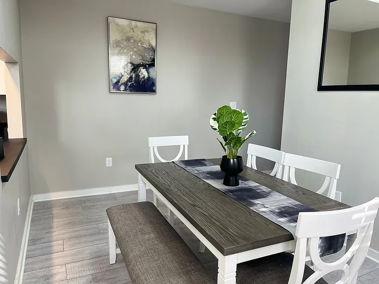 1104 Sheffield St #1 — Photo 6