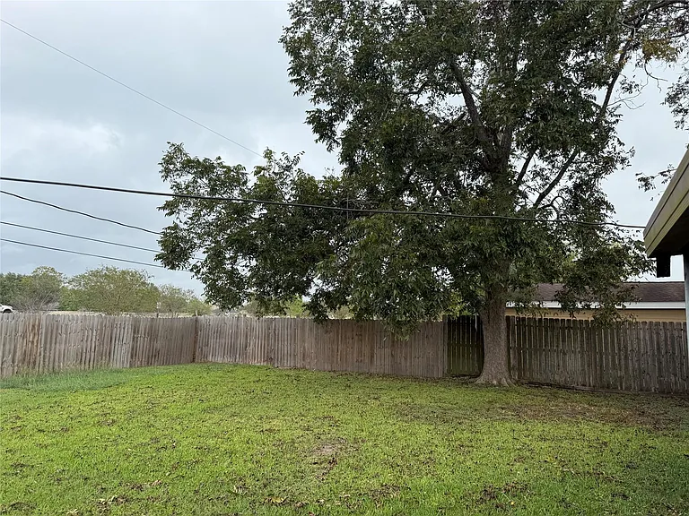216 Schilling St — Photo 16