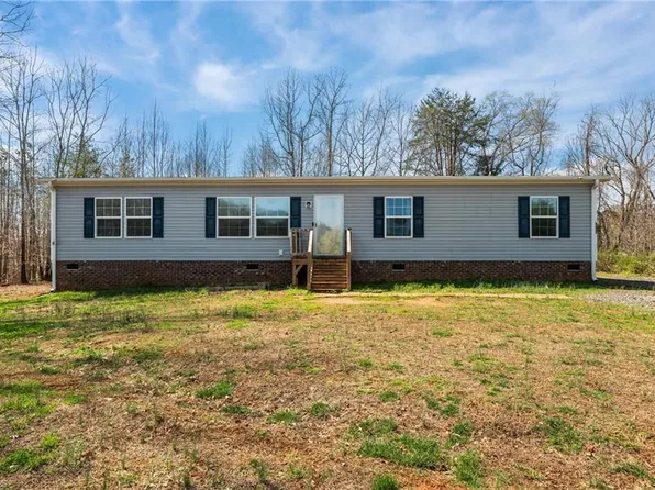 182 Pond View Dr, Ruffin, NC 27326