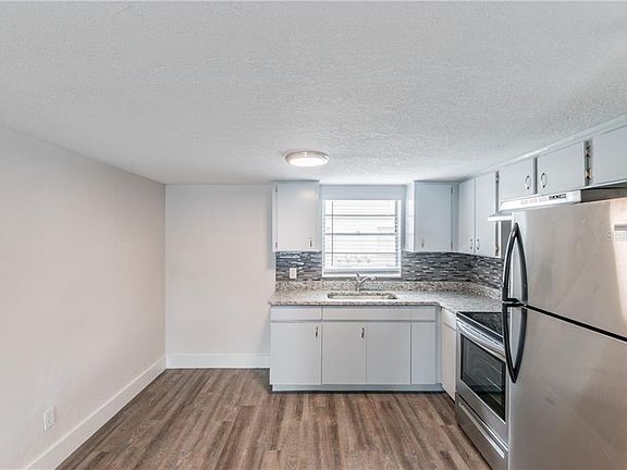 4th image of 1018 E 109th Ave #D