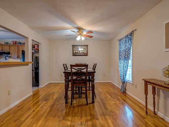 4th image of 3712 Cundiff Dr