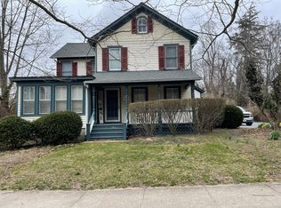 107 Main St, Setauket, NY 11733