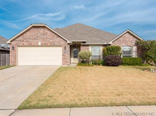 716 E Boston St, Broken Arrow, OK 74012