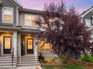 524 S Midtown St SW, Airdrie, AB T4B 4E2
