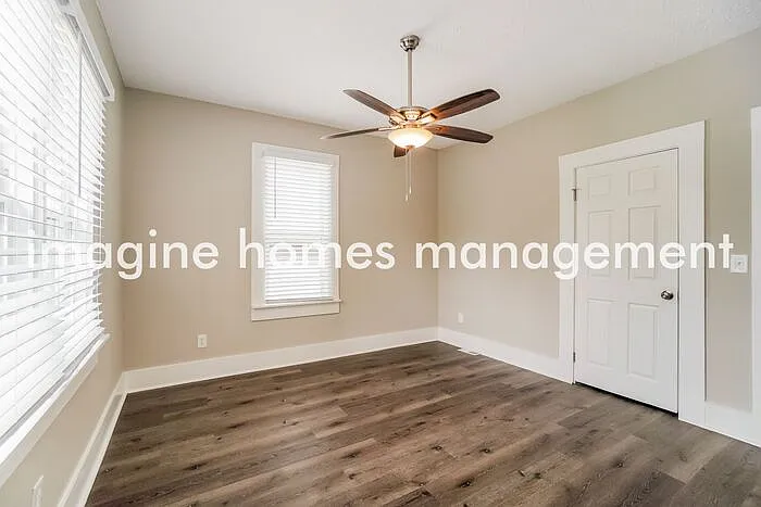 886 E Fulton St #1 — Photo 8