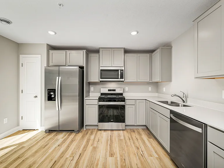 12709 Ashbury Dr — Photo 7