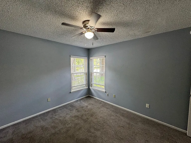 3117 Bridgeford Dr — Photo 17