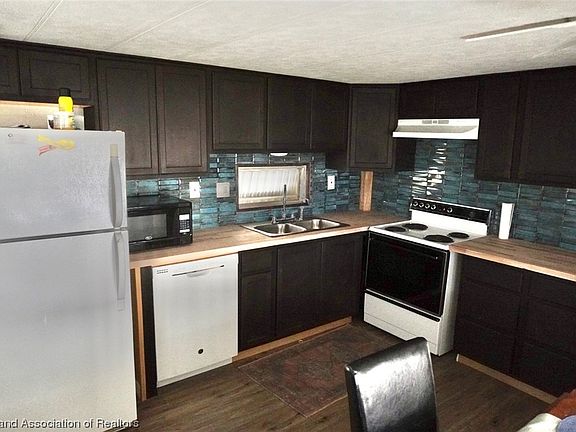 5th image of 2735 Vine Ln