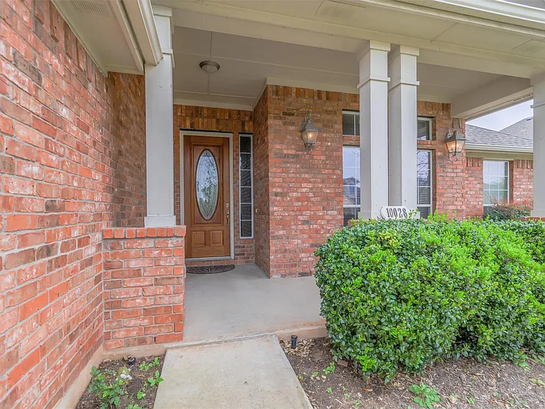 10028 Lisi Anne Dr — Photo 5