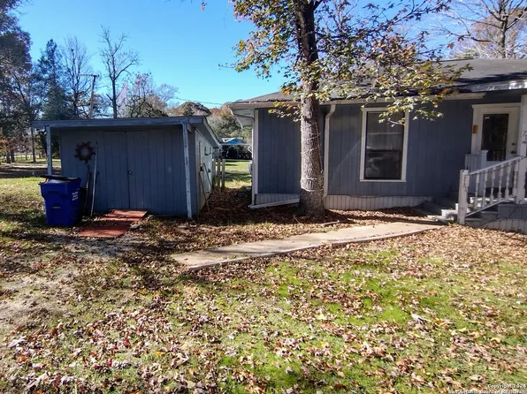477 Sunrise Wood Rd, Goodrich, TX 77335