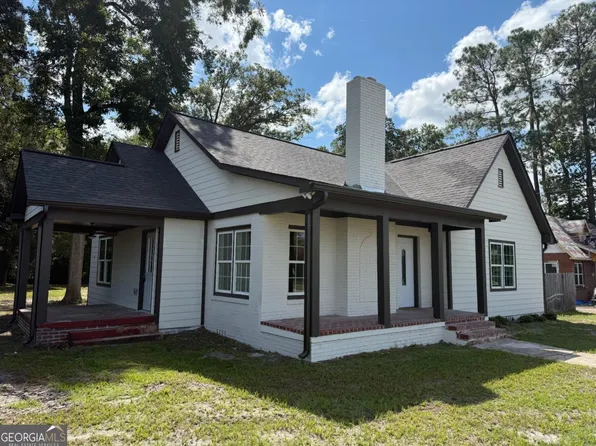 213 Fair St, Baxley, GA 31513
