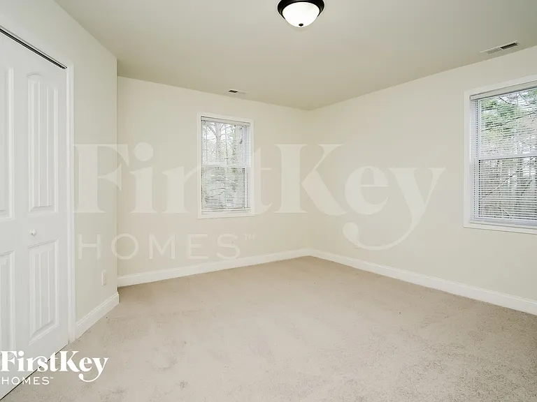123 E End Ave — Photo 10