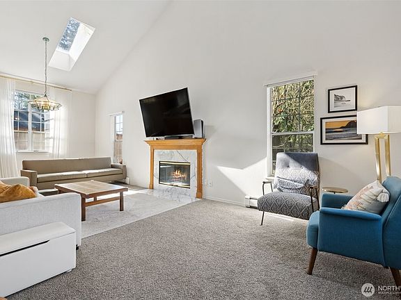 4th image of 4423 81st Avenue SW