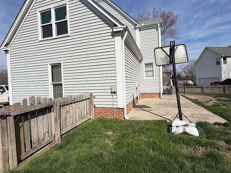 2076 Howlong Ave — Photo 39
