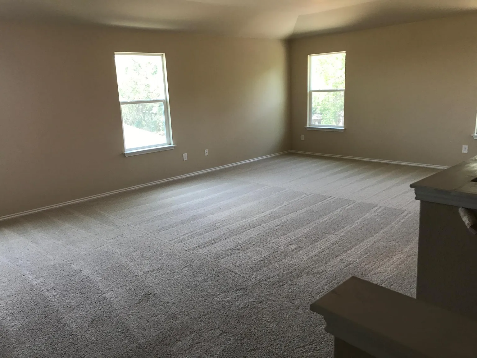 5 bed, 3.5 bath, 2678 sqft, $2,300 — Photo 4
