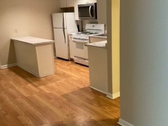 2nd image of 2801 N Calvert St APT 1