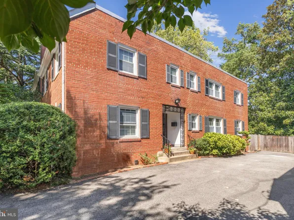3713 Alton Pl NW, Washington, DC 20016