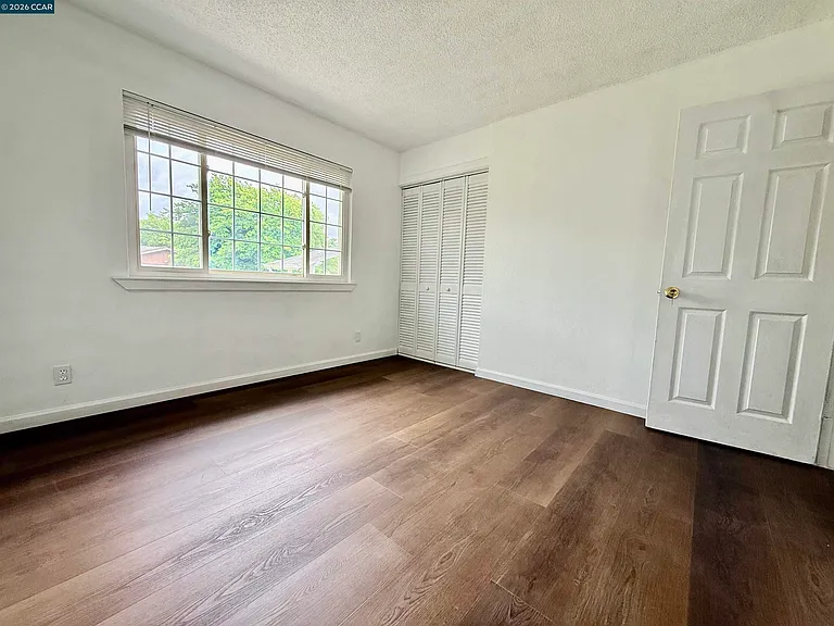 15 Lena Dr — Photo 10