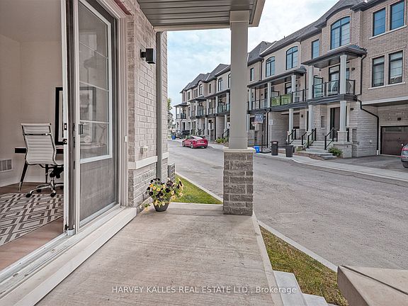 3rd image of 75 De La Roche Dr