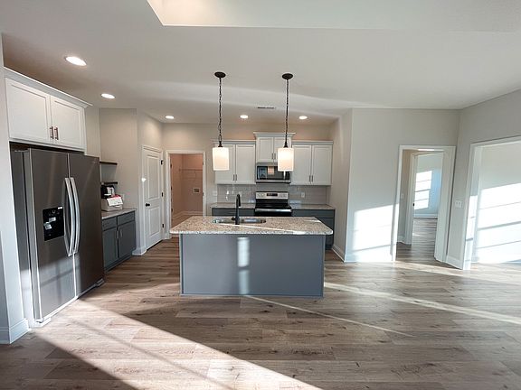 The Flightline Plan, Kitchen