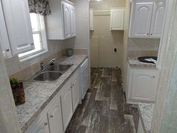 3rd image of 2600 Harden Blvd Lot 181