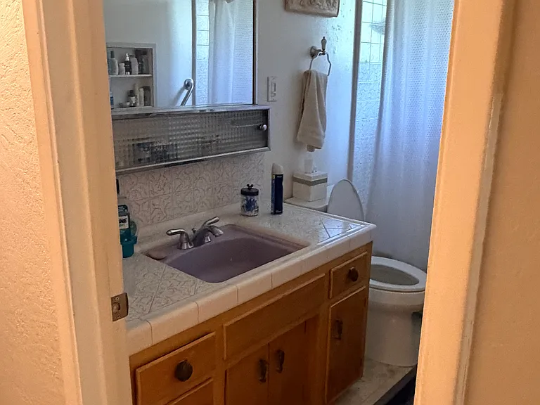 877 Sonoma Ave — Photo 4