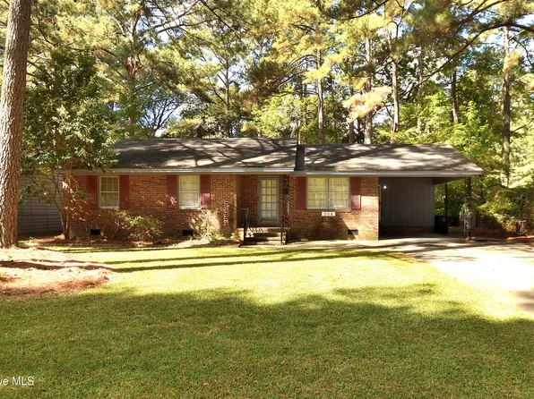 708 Cedarbrook Dr, Rocky Mount, NC 27803