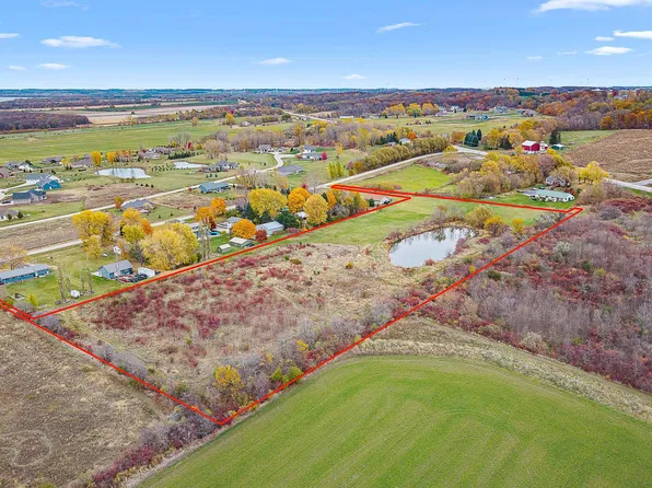 W3906 Fishermans Rd, Fond Du Lac, WI 54937