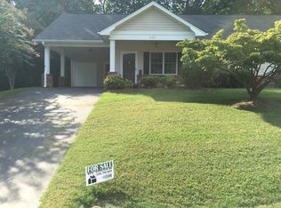 2122 Heatherstone Ln, Mount Airy, NC 27030