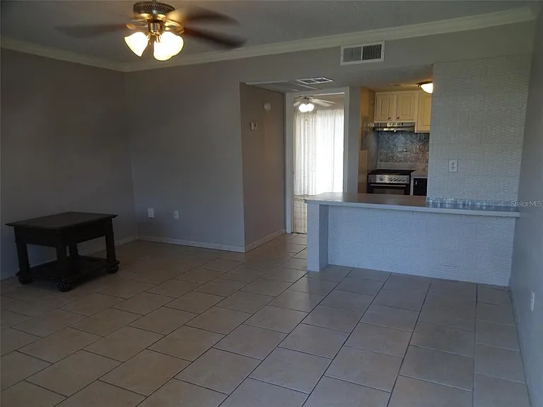 123 Blue Point Way #100 — Photo 6