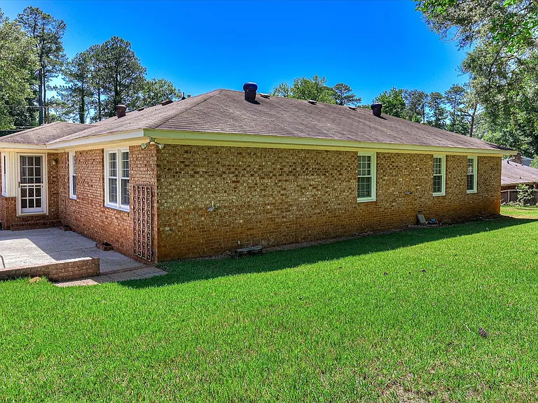 2705 Bolling Rd — Photo 47