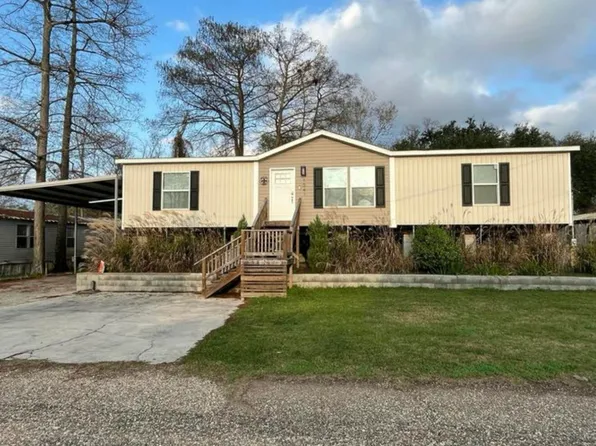 1041 Jean Lafitte St, Breaux Bridge, LA 70517