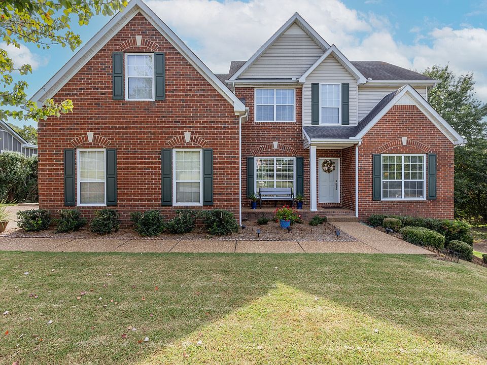1st image of 352 Dandridge Dr