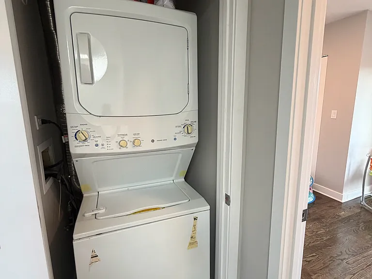In-unit washer/dryer