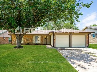 541 Linda Dr, Burleson, TX 76028