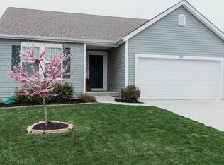 231 Sparrow Point Ln, Belleville, IL 62221