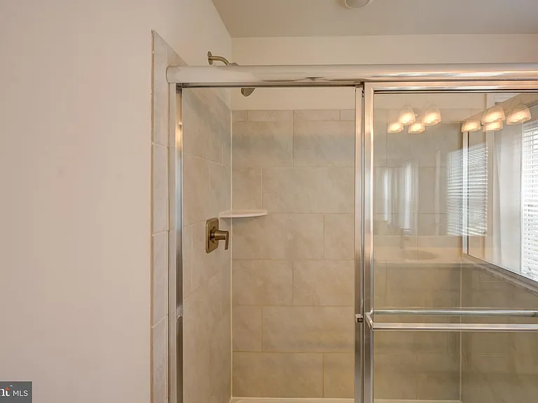 5059 Silver Oak Dr — Photo 33