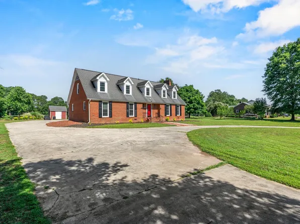 938 Fairway Dr, Newberry, SC 29108