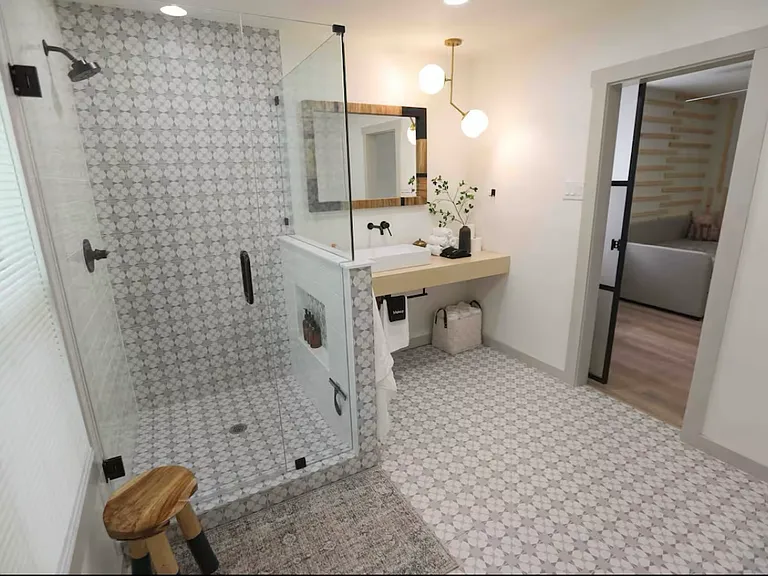 451 Hughes Dr — Photo 11