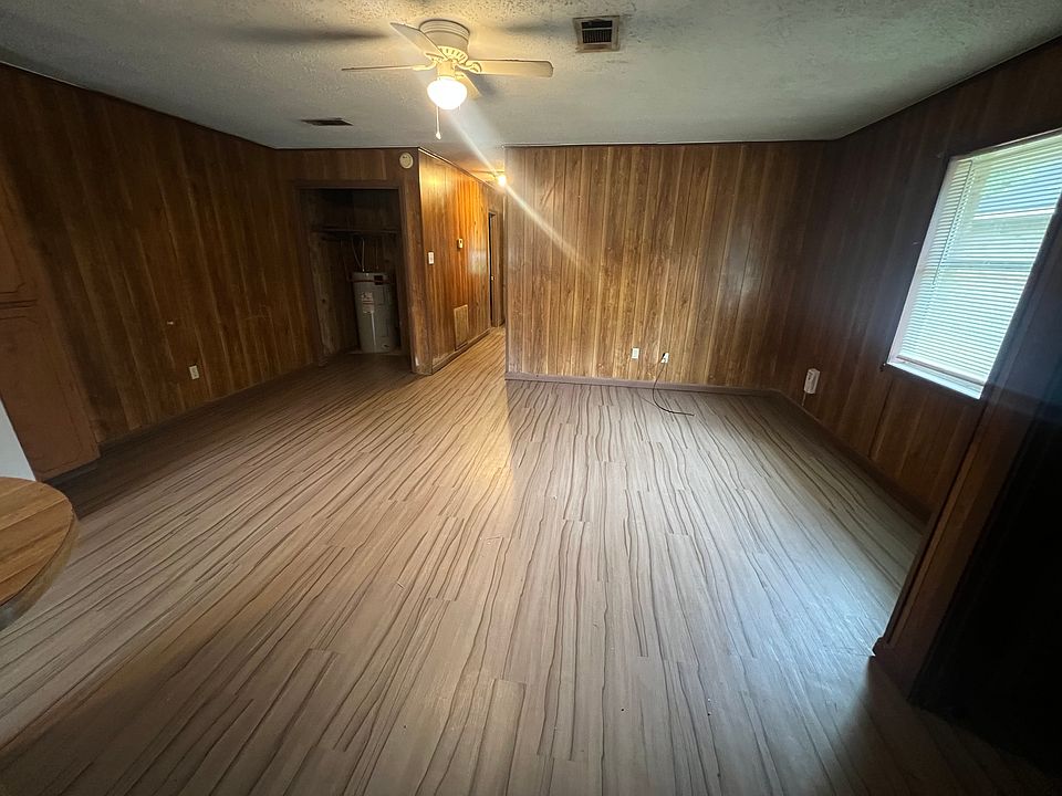 Building Photo 3