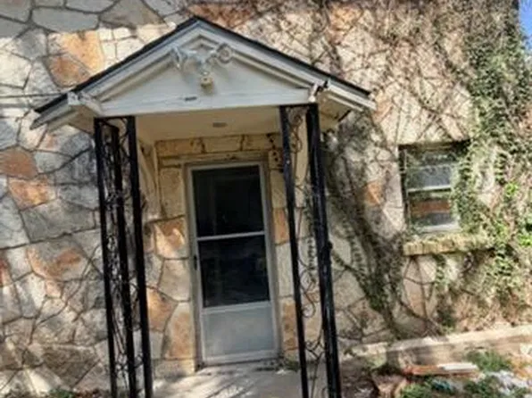 2219 W Houston St APT 3, San Antonio, TX 78207
