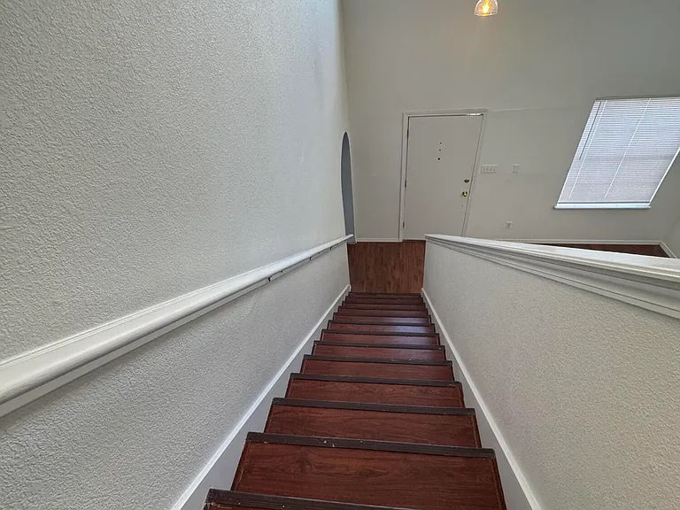 3033 Tierra Humeda Dr — Photo 3
