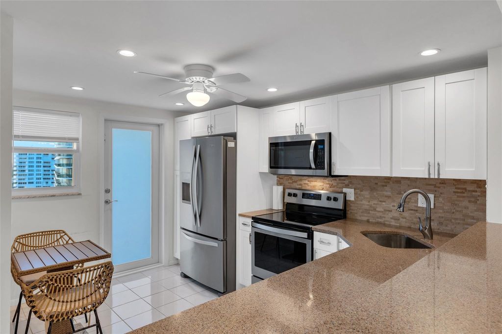 750 N Ocean Boulevard #1503, photo 6