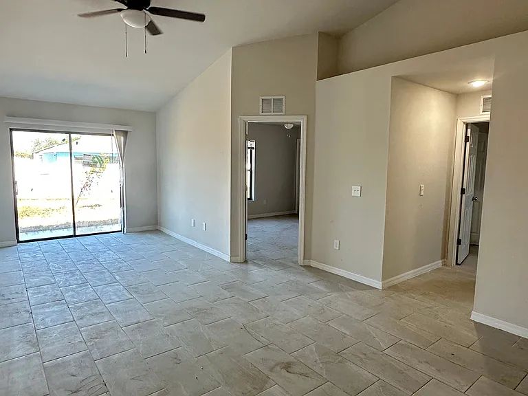 1131 NW 16th Ter #1131 — Photo 15