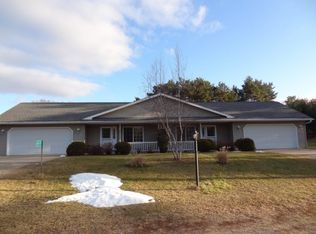 N1448 Spencer Lake Ct, Waupaca, WI 54981