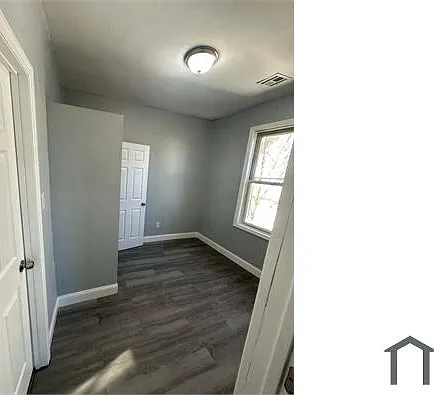 555 E 20th St #3R — Photo 11