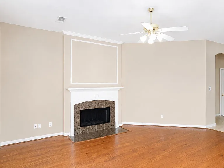 22422 Cascade Springs Dr — Photo 4